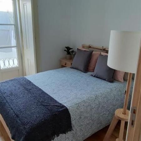 Quarto Com Varanda Na Rua Dos Douradores Lisboa Екстериор снимка